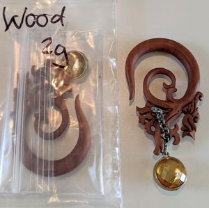 Wooden hanging plugs
